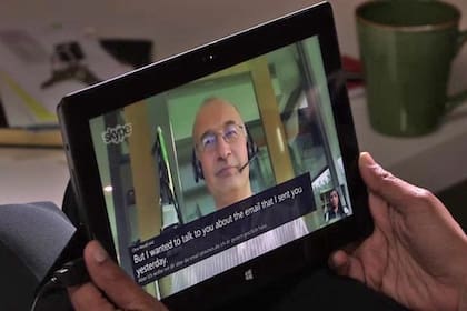 Los nuevos servicios de traducción simultánea reducen las barreras para entender lo que se dice en otro idioma