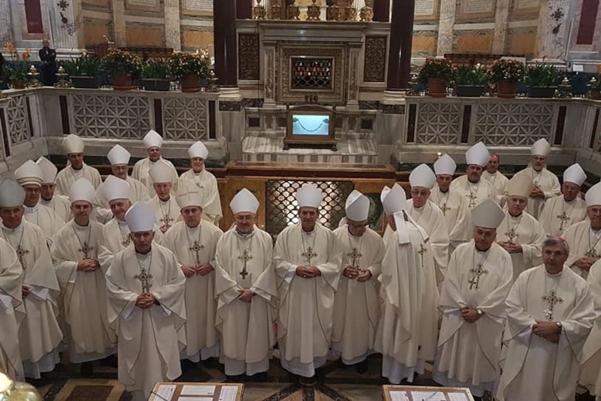 Los obispos argentinos en la Basílica de San Pedro