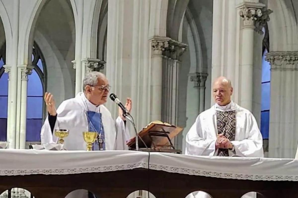 Los obispos Oscar Ojea y Guillermo Caride