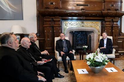Los obispos también escucharon los planteos institucionales del Gobierno