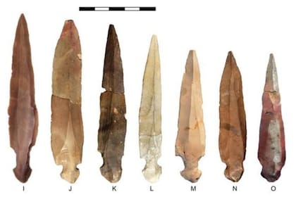 Los objetos cortantes tienen 10.000 años de antigüedad y fueron encontradoas en la cueva de Nahal Hemar en 1983, pero ahora científicos españoles descubrieron que su uso tenía relación con diseccionar cadáveres en ceremonias funerarias