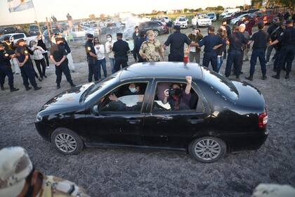 Los ocupantes se retiran del campo