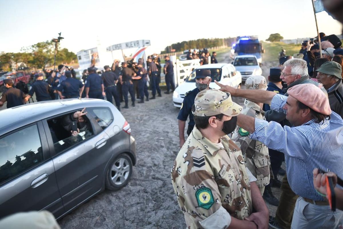 Los ocupantes se retiraron del campo de la familia Etchevehere