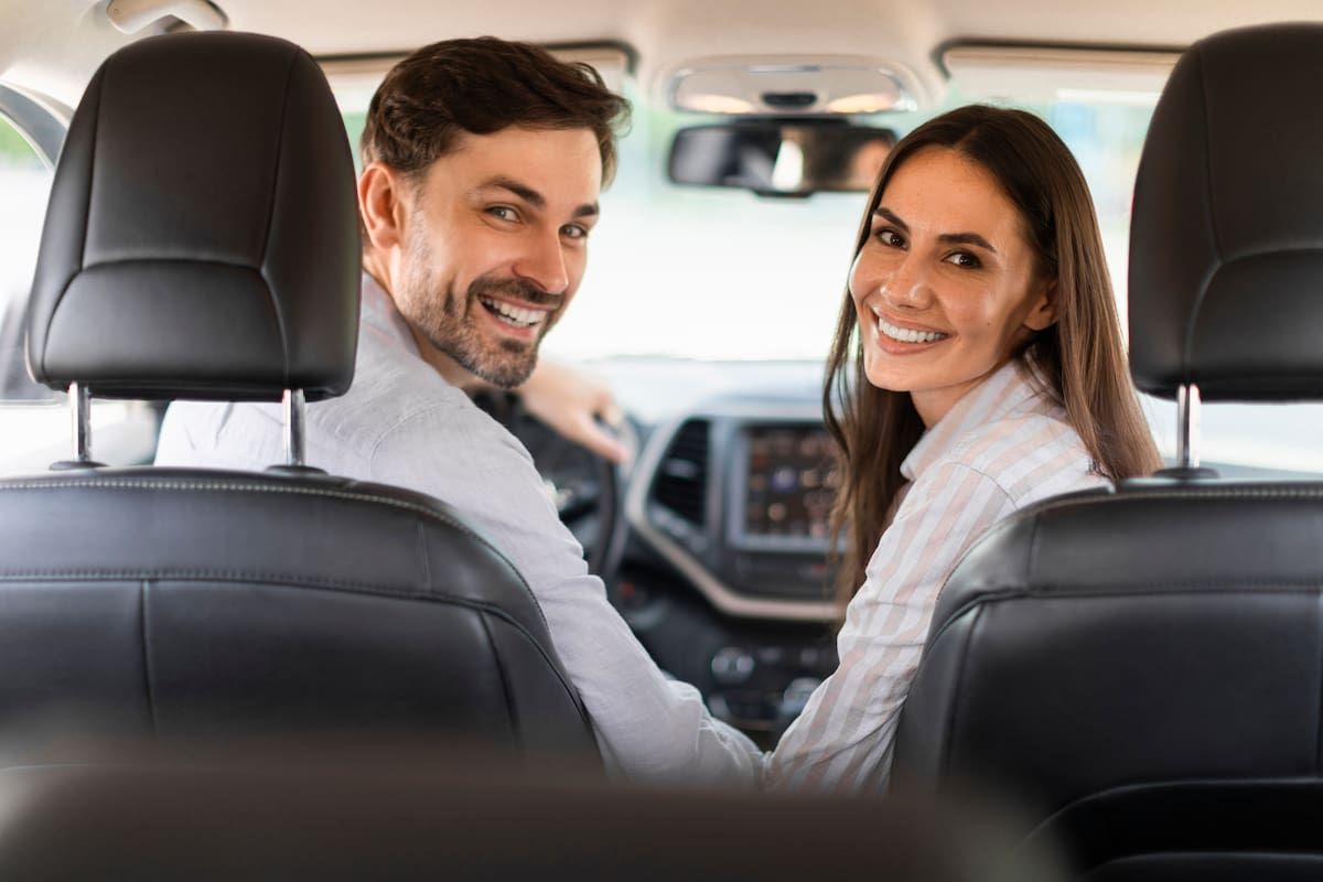 Los olores se pueden eliminar del interior del auto sin usar perfumes artificiales