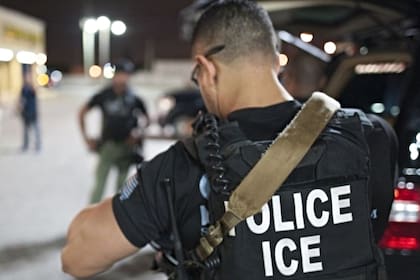 Los operativos de ICE podrían verse afectados si el Congreso no aprueba el ambicioso proyecto impulsado por Donald Trump