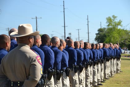 Los operativos se enfocan en salvar vidas y proteger a los viajeros en Texas