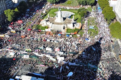 Los organizadores, estimaron que participaron más de 60.000 personas