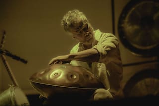 El sonido que conecta: Pablo Crespo lleva la magia del handpan al Bienestar Fest