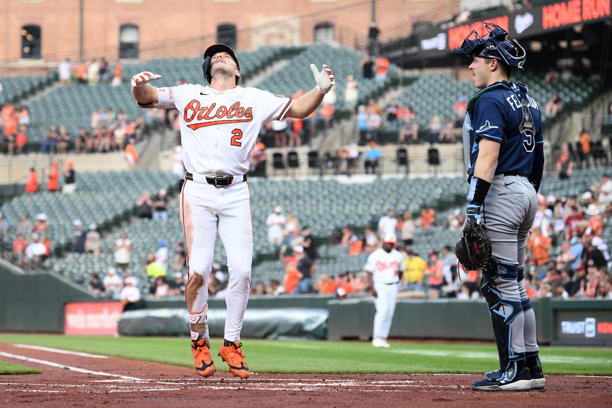 Los Orioles arrollan 11-2 a los Rays y completan una barrida de tres juegos
