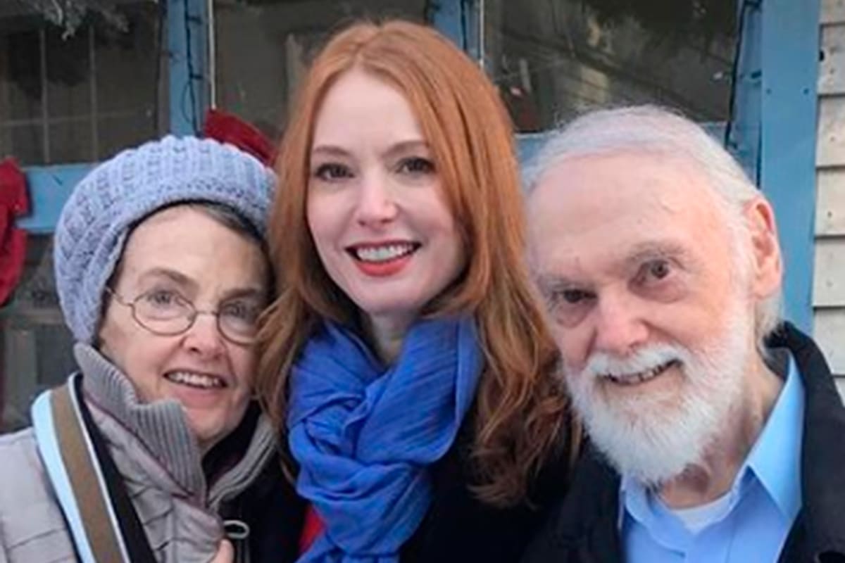 Los padres de la actriz Alicia Witt fueron hallados muertos en su casa de Massachusetts