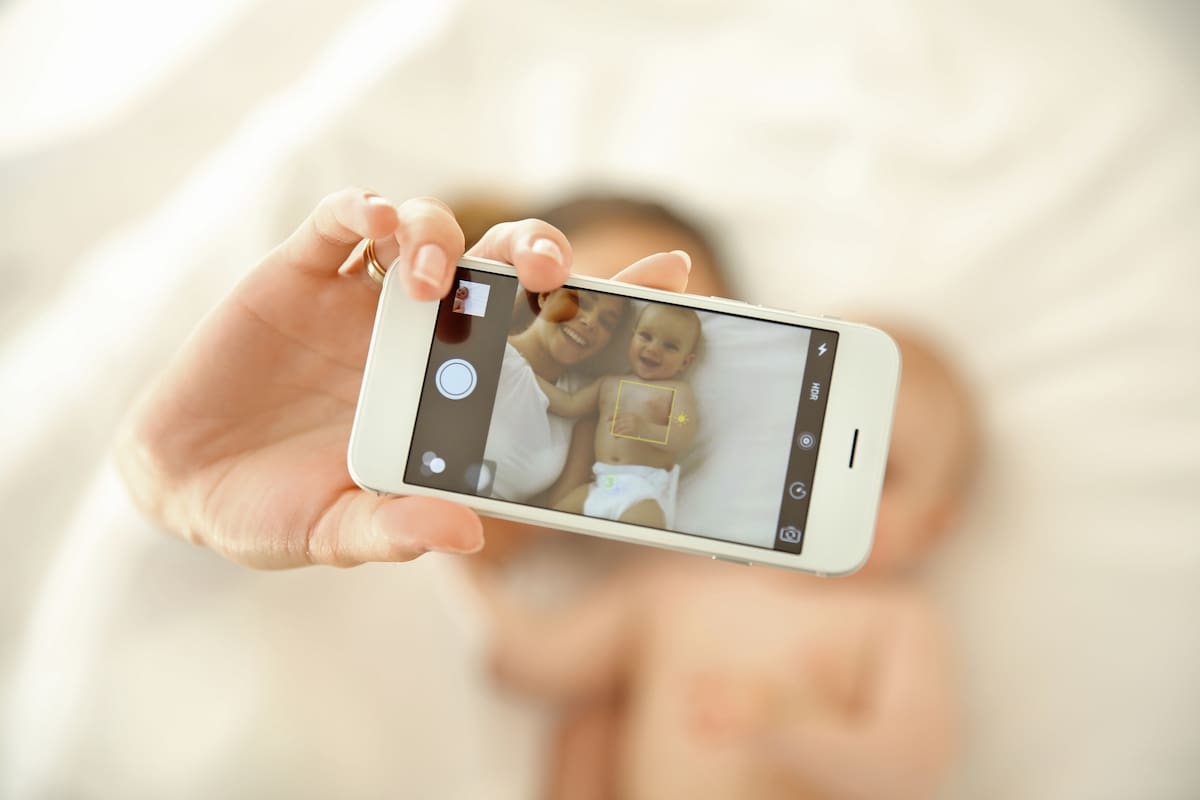 Los padres deben tener cuidado al momento de compartir fotos de sus hijos en redes sociales