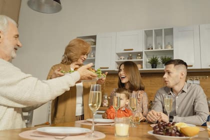 Los padres pueden compartir opiniones, experiencias y recomendaciones, pero jamás deberían convertirse en órdenes