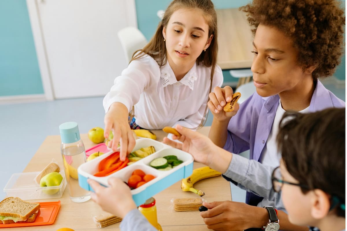 Los padres tienen que empezar a pensar ya qué snack saludable le mandan a sus hijos al colegio