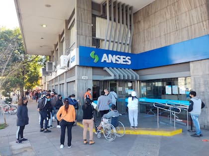 Los pagos de la Anses se acreditan de forma automática en la cuenta de beneficiarios