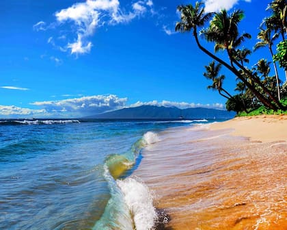 Los paisajes naturales sorprenden a los visitantes de la Kāʻanapali Beach