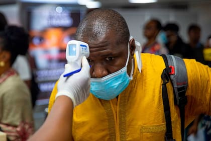 Los países en África comienzan a tomar medidas de prevención ante la llegada del brote de coronavirus al continente