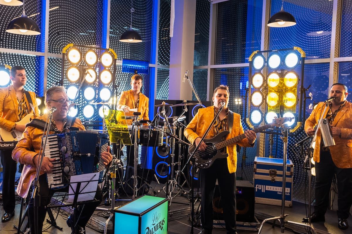 Los Palmeras inauguran la tercera edición del ciclo de música de YPF ServiClub.