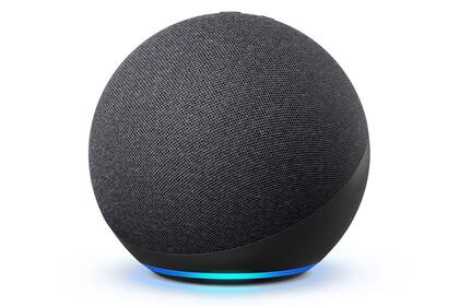 Los parlantes Echo permiten interactuar con el asistente digital de Amazon, llamado Alexa
