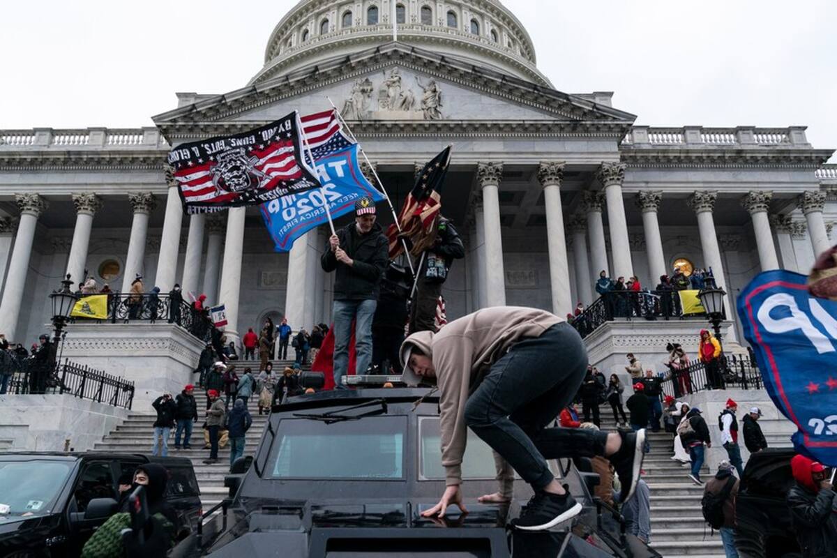Los partidarios del presidente de Estados Unidos, Donald Trump, protestan frente al Capitolio el 6 de enero de 2021 en Washington, DC
AFP