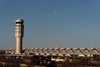 Los pasajeros provenientes de vuelos de estos tres países africanos deberán ingresar únicamente a través del Aeropuerto Internacional Washington-Dulles