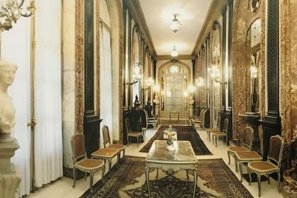 Los pasillos de la Nunciatura Apostólica