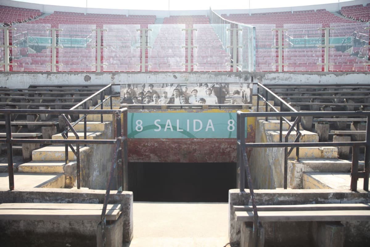 Los pasillos del estadio Nacional de Santiago, con el recuerdo de los días más oscuros