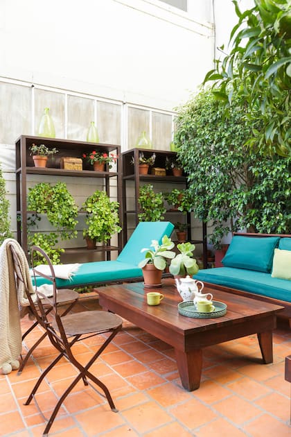 Los patios brindan un espacio perfecto para el descanso.