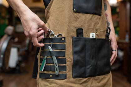Los peluqueros y barberos de Texas pueden perder sus trabajos si no tienen estatus o autorización de trabajo desde el momento en que venza su actual licencia