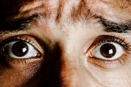 Los pensamientos repetitivos se lexicalizan en frases tales como: “No puedo”, “Ya estoy grande”, “Es muy difícil”, “No lo voy a lograr”