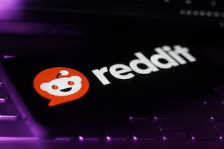 Denuncian que usan una plataforma online clave para manipular las respuestas de la IA