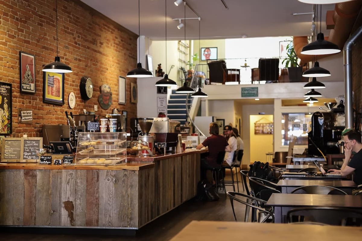 Los pequeños negocios del sur de Florida sufren por la inflación y las inundaciones repentinas