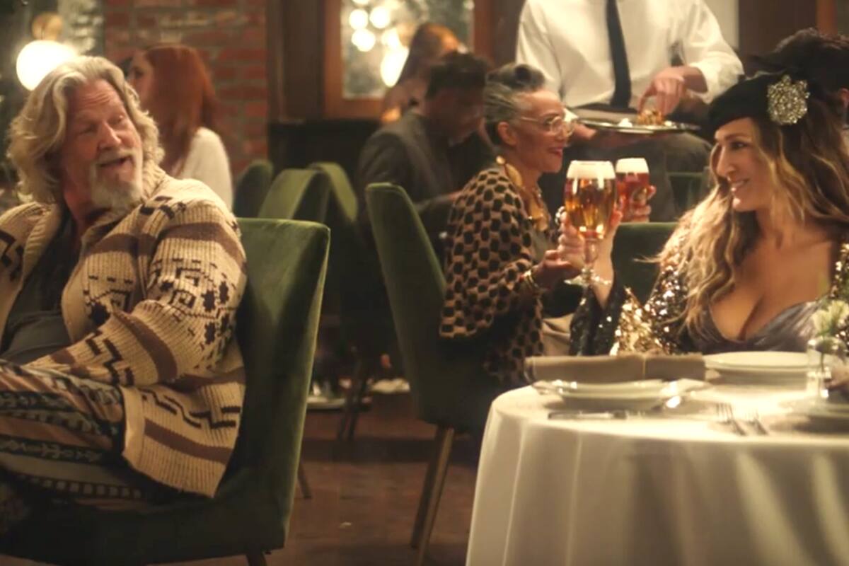 Los personajes interpretados por Sarah Jessica Parker y Jeff Bridges protagonizarán un comercial de cerveza