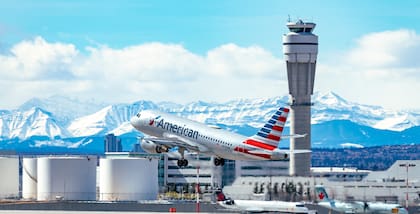 Los pilotos piden que sus sueldos estén por encima de los que ofrecen otras aerolíneas