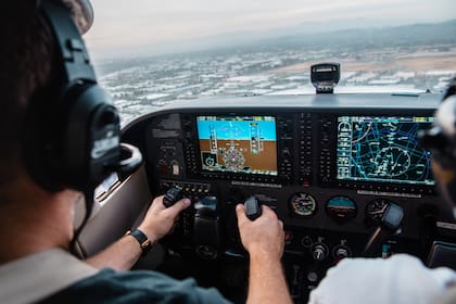 Los pilotos y el resto de los miembros de la tripulación prefieren viajar de día porque están más descansados