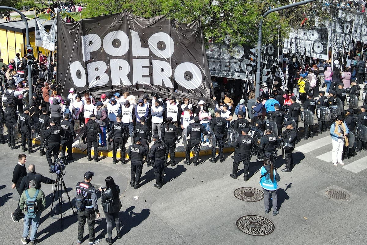 Los piqueteros se congregaron en Constitución y marcharon a Desarrollo Social