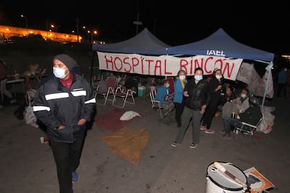 Los piquetes que comenzaron el miércoles pasado de parte del personal de sistema público de Salud que reclama una mejora salarial están generando una de las peores crisis que ha vivido Vaca Muerta.