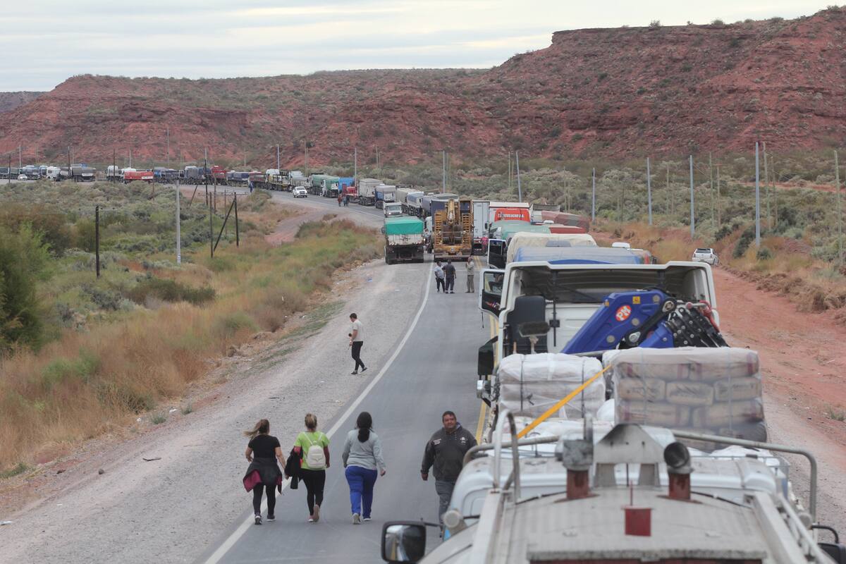 Los piquetes que comenzaron la semana pasada, de parte del personal de sistema público de Salud, están generando una de las peores crisis en Vaca Muerta.