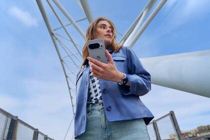 Los Pixel 10 llegan en dos tamaños de pantalla y tres cámaras traseras, e incluyen múltiples funciones de inteligencia artificial para optimizar su funcionamiento