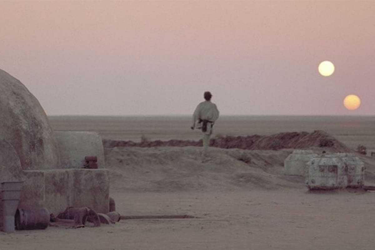 Los planetas circumbinarios son cuerpos planetarios que giran alrededor de dos estrellas, como el Tatooine de Star Wars