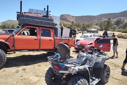 Los pobladores afectados por el deslizamiento del cerro Hermitte se mudan de esa zona de Comodoro Rivadavia con lo que pueden