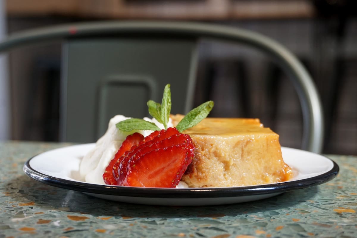 Los postres clásicos, locales e internacionales, comparten este ingrediente; aquí, tres para probar esta semana