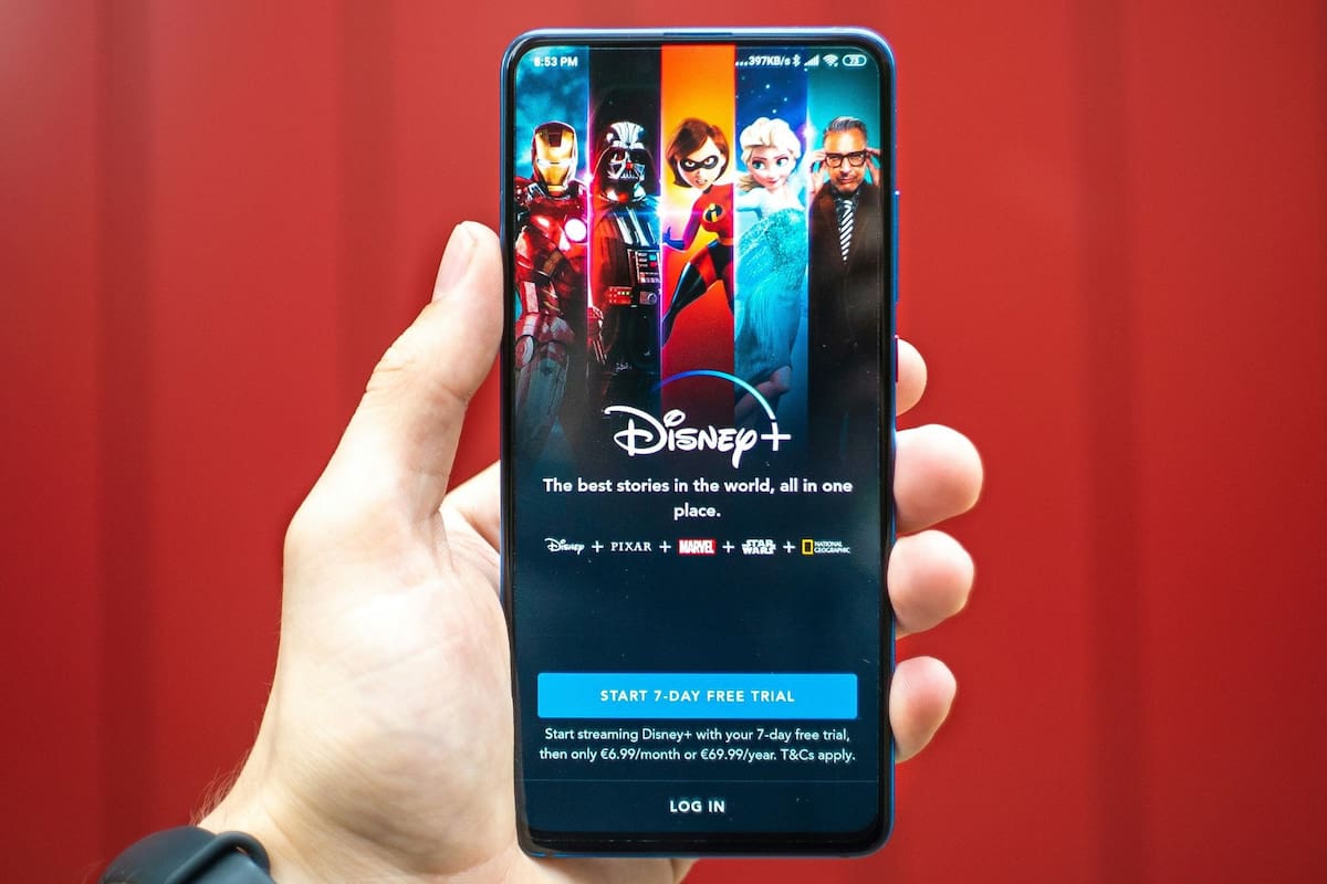 Los precios de Disney+ percibirán un incremento de US$2 y de US$3 en 2025 (Unsplash/Mika Baumeister)