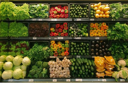 Los precios de verduras, tubérculos y legumbres volvieron a caer (-1,4%) en junio y contribuyeron a quitar presión sobre esta división
