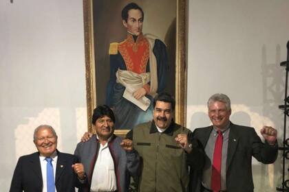 Los presidentes latinoamericanos que asistieron a la ceremonia en la que Maduro juró su segundo mandato, el 10 de enero pasado