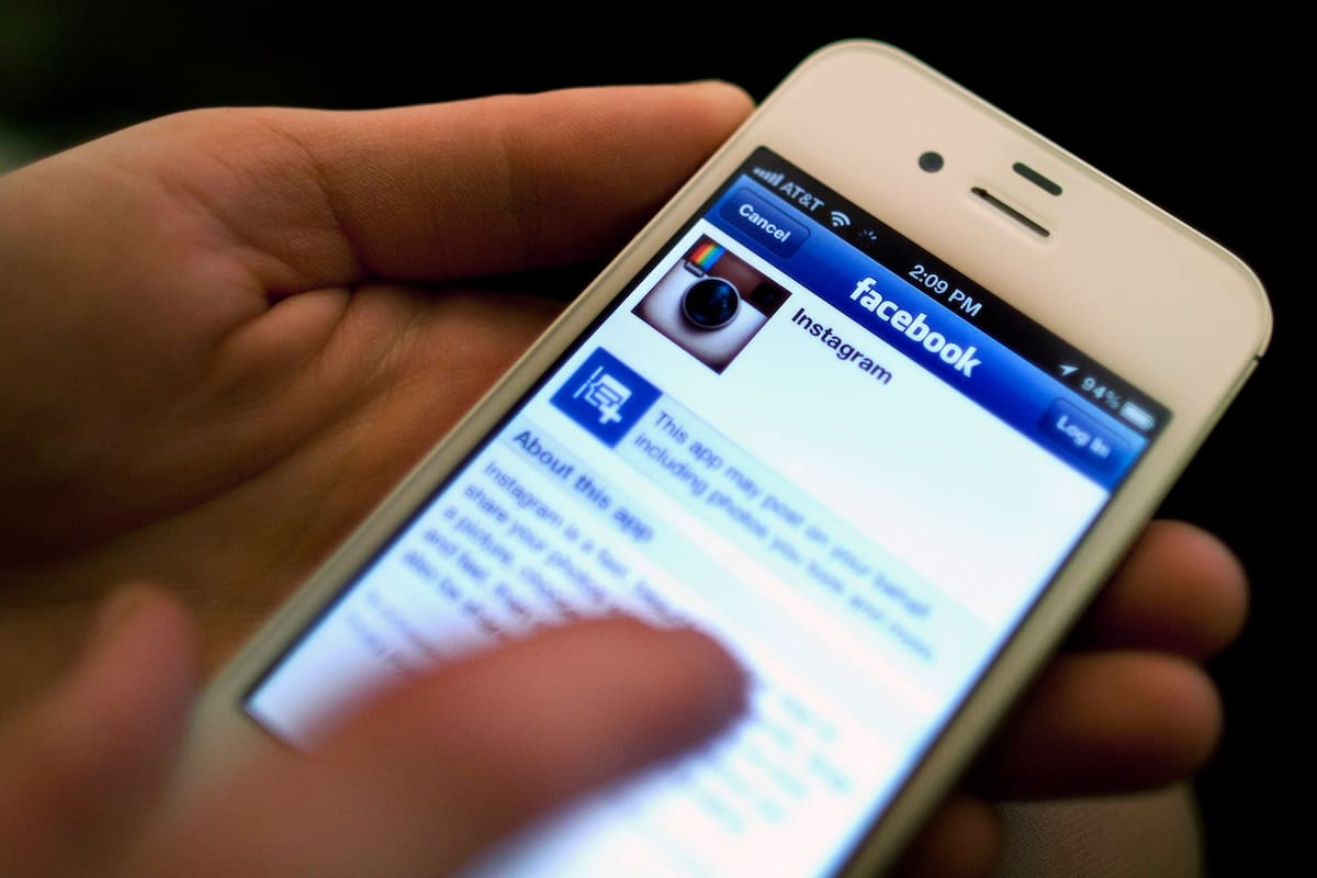 Los primeros empleados de Google y Facebook buscan darle una nueva mirada a las tecnologías que crearon para combatir la adicción a los servicios on line