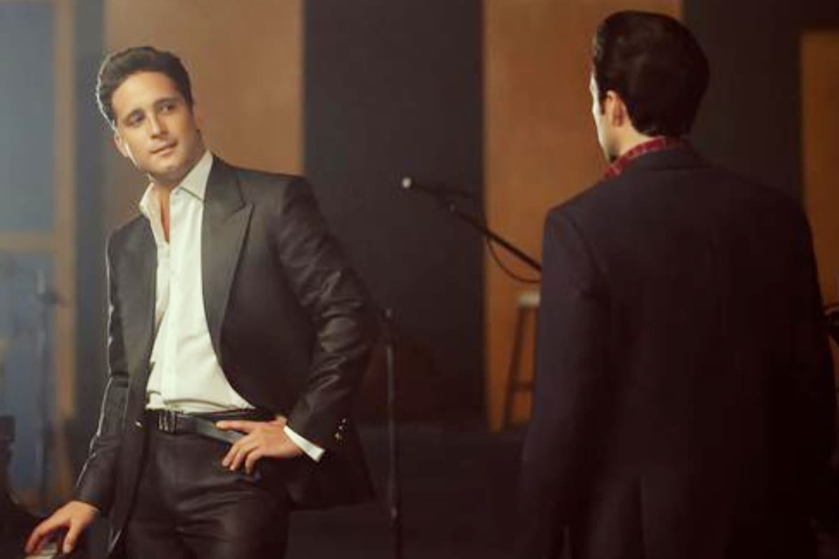 Los primeros episodios de la tercera y última temporada de la serie sirven para dramatizar la mala mano que tiene Patricio Robles en los negocios del artista