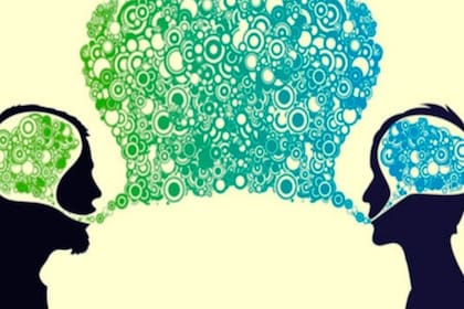 Los primeros humanos comenzaron a hablar fueran para explotar el entorno y consumir diferentes alimentos