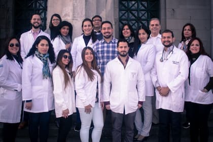 Los primeros miembros de la Asociación Civil Médicos Venezolanos en Argentina (Asomevenar)