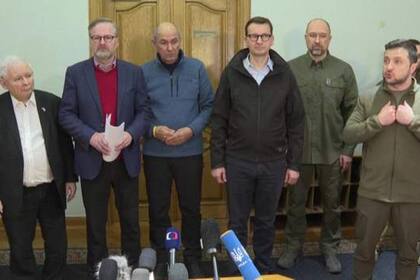 Los primeros ministros de Polonia, Morawiecki; Eslovenia, Janez Jansa; y República Checa, Petr Fiala, viajaron a Kiev para reunirse con Zelensky