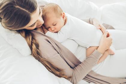 Los primeros tiempos de maternidad pueden ser intensos. Ideas para ayudar a simplificar la vida con los beneficios de Club LA NACION.